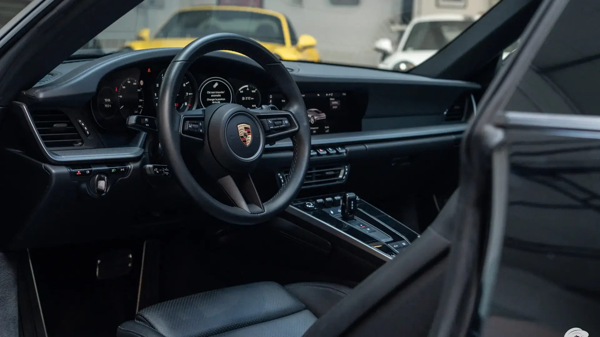 Porsche 911 — photo 9