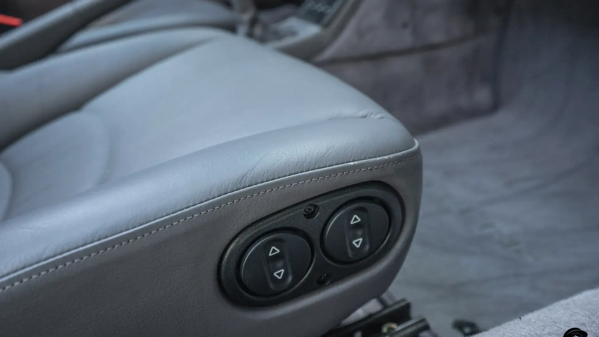 Porsche 911 — photo 23