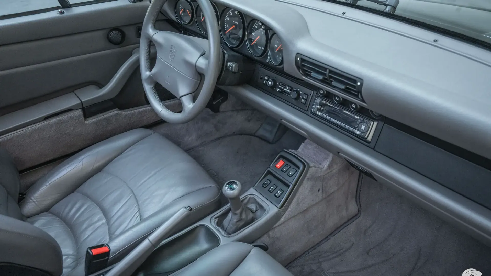 Porsche 911 — photo 22