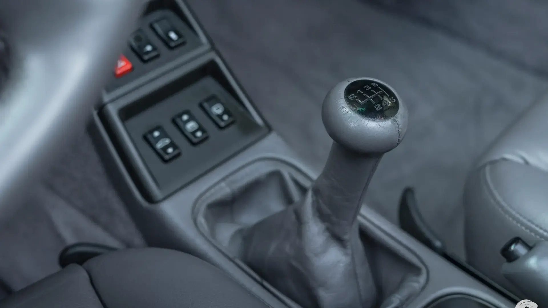 Porsche 911 — photo 17