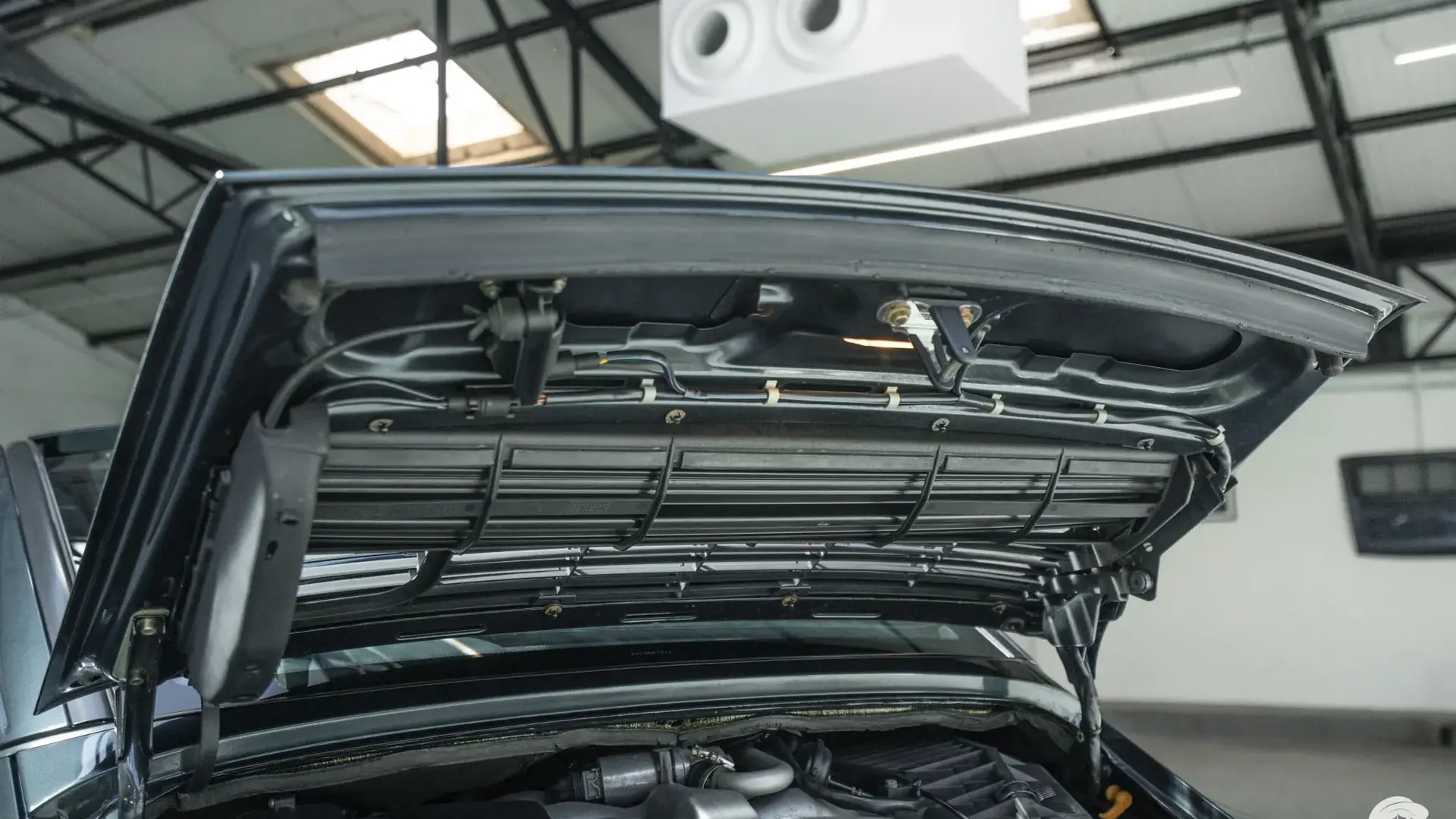 Porsche 911 — photo 48