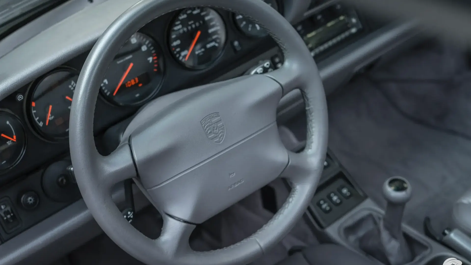 Porsche 911 — photo 12
