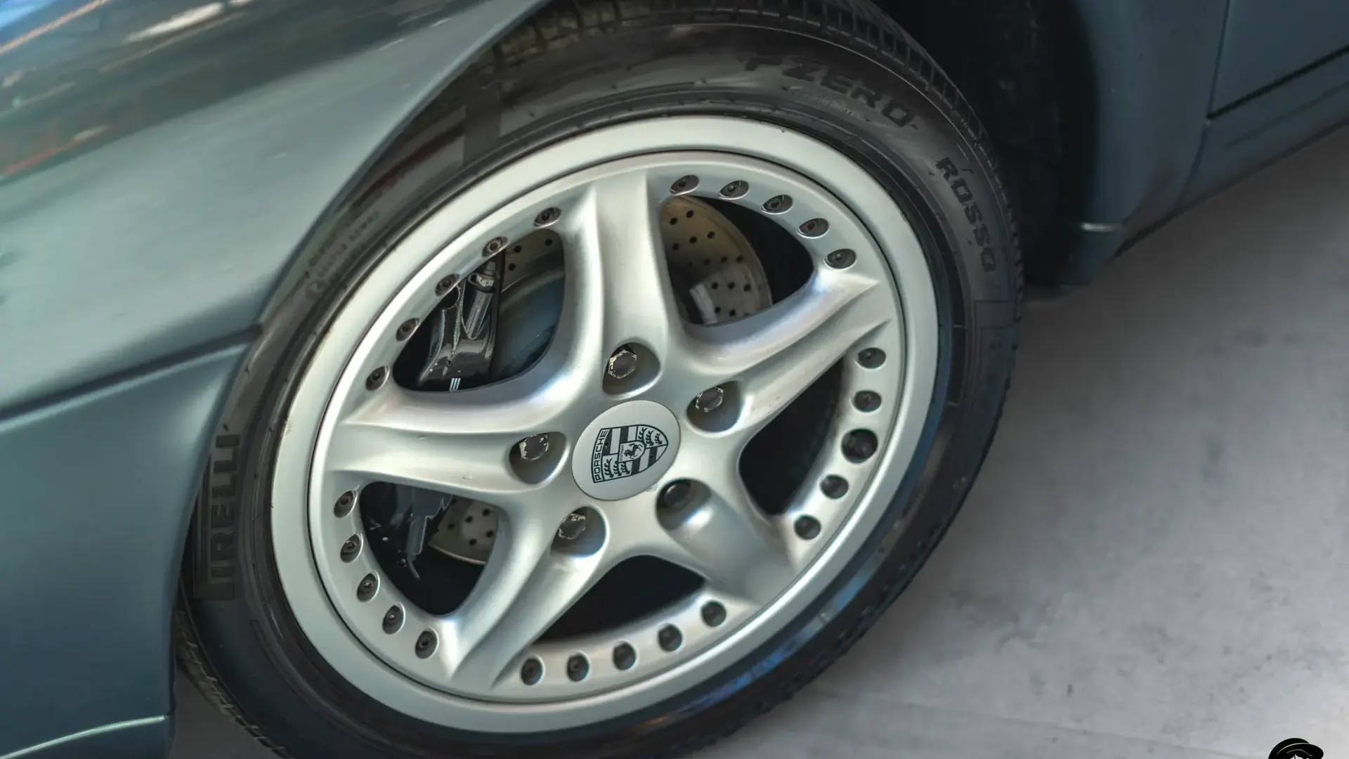 Porsche 911 — photo 34