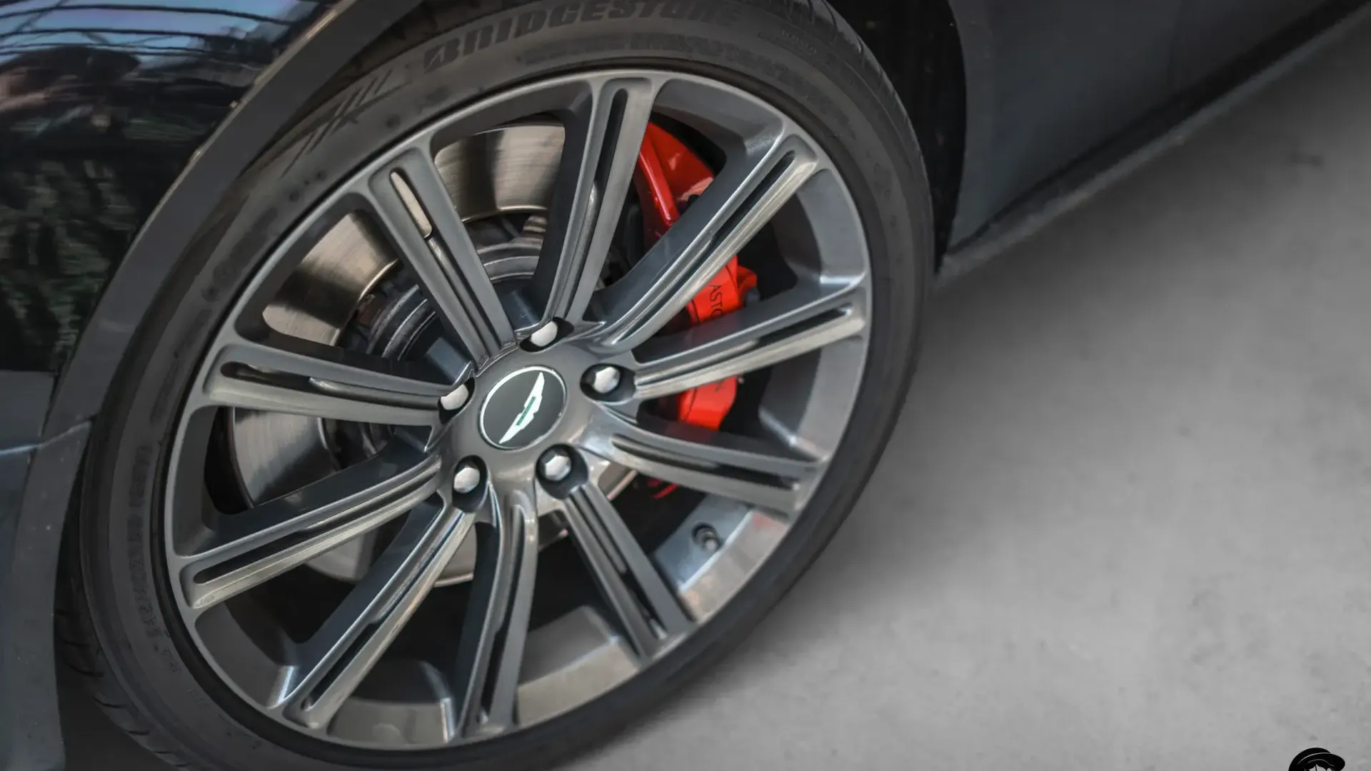 Aston Martin Rapide — photo 27