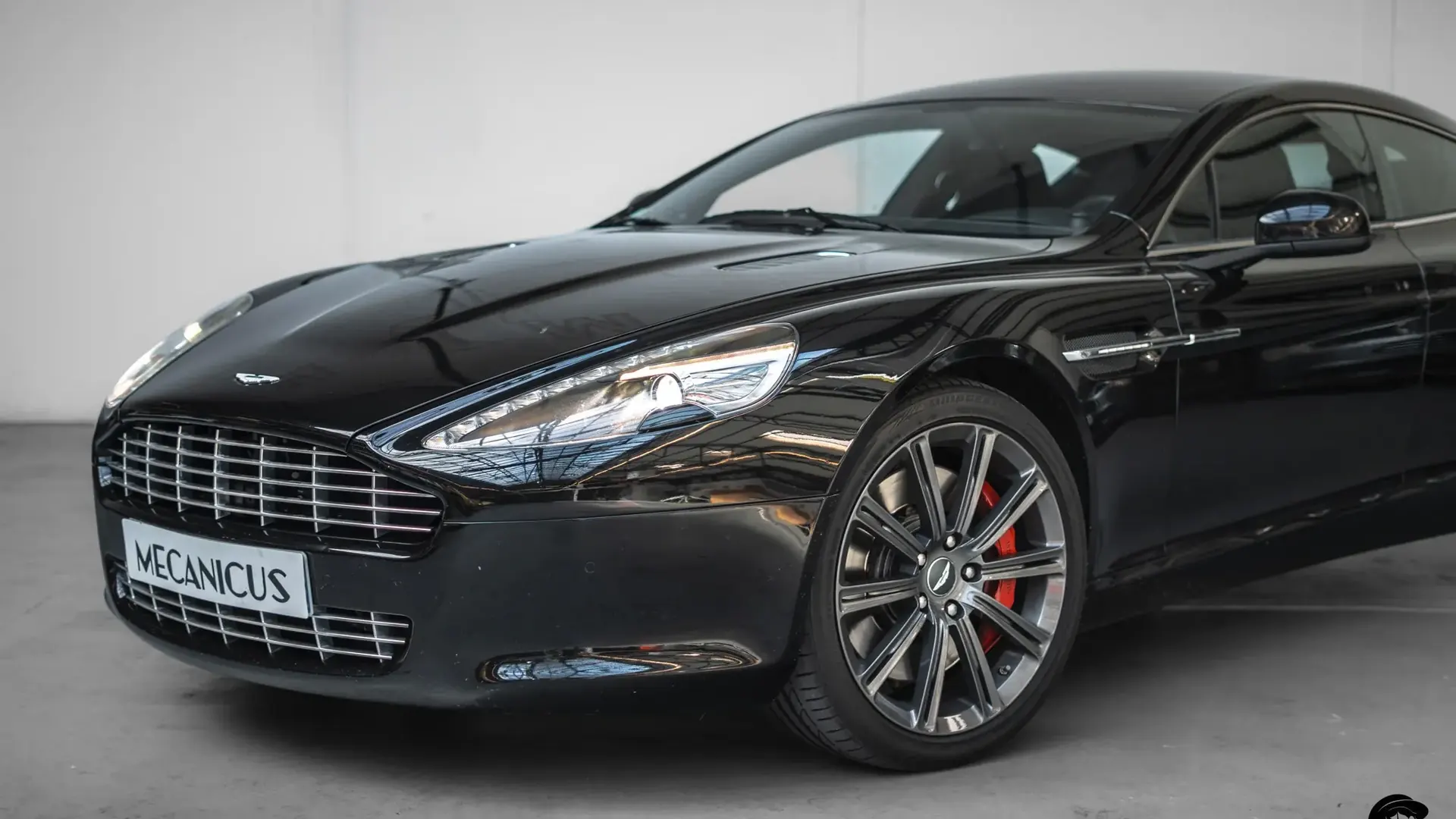 Aston Martin Rapide — photo 36