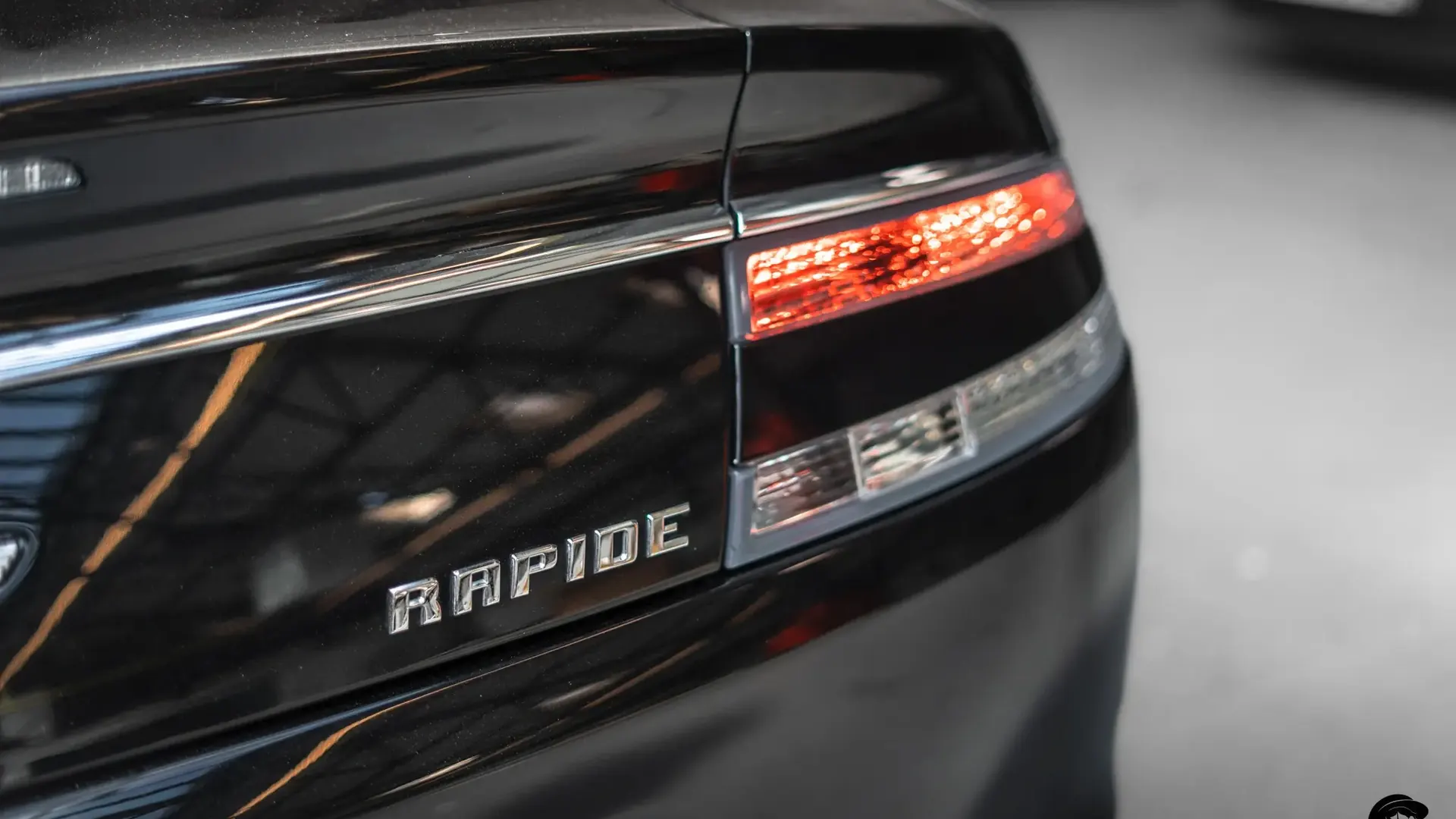 Aston Martin Rapide — photo 32