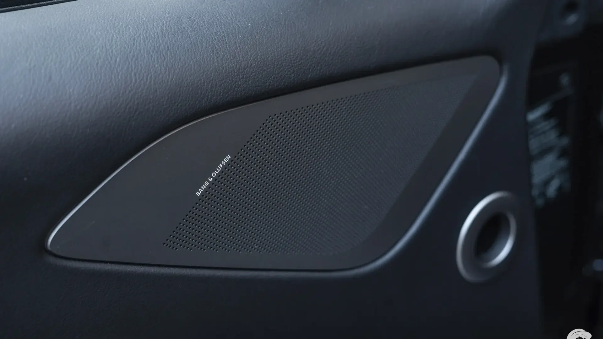 Aston Martin Rapide — photo 13