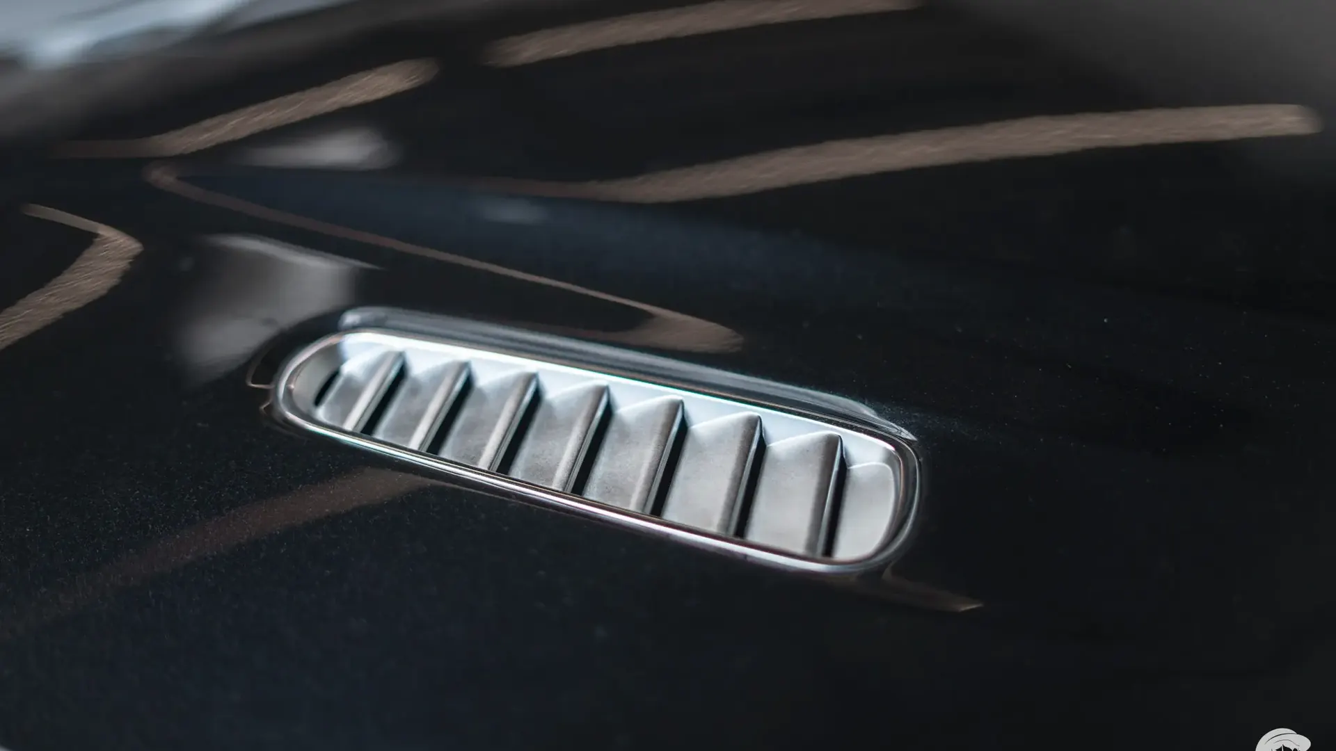 Aston Martin Rapide — photo 30