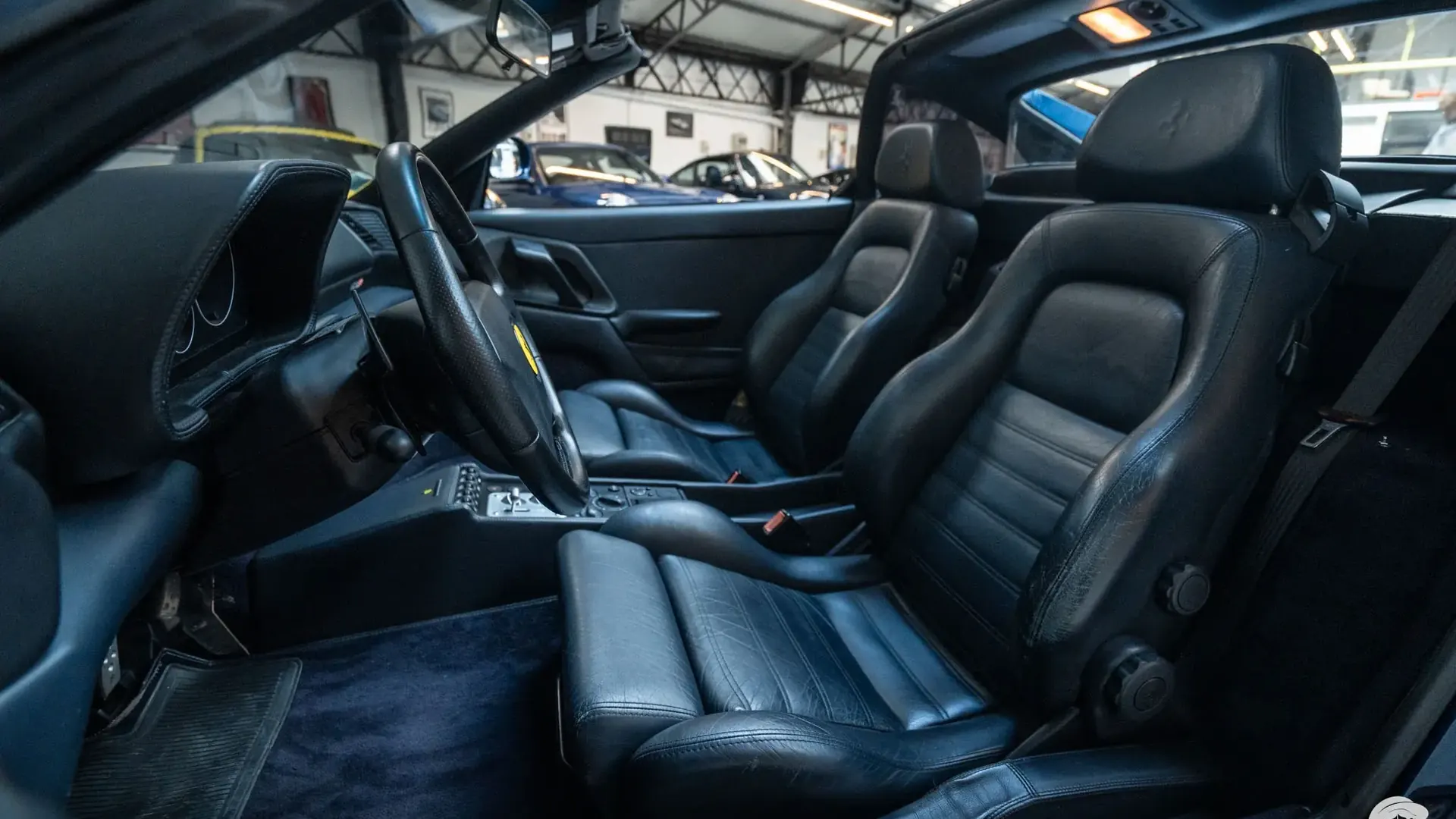 Ferrari F355 — photo 15