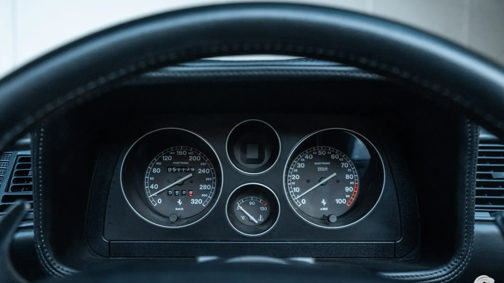 Ferrari F355 — photo 24