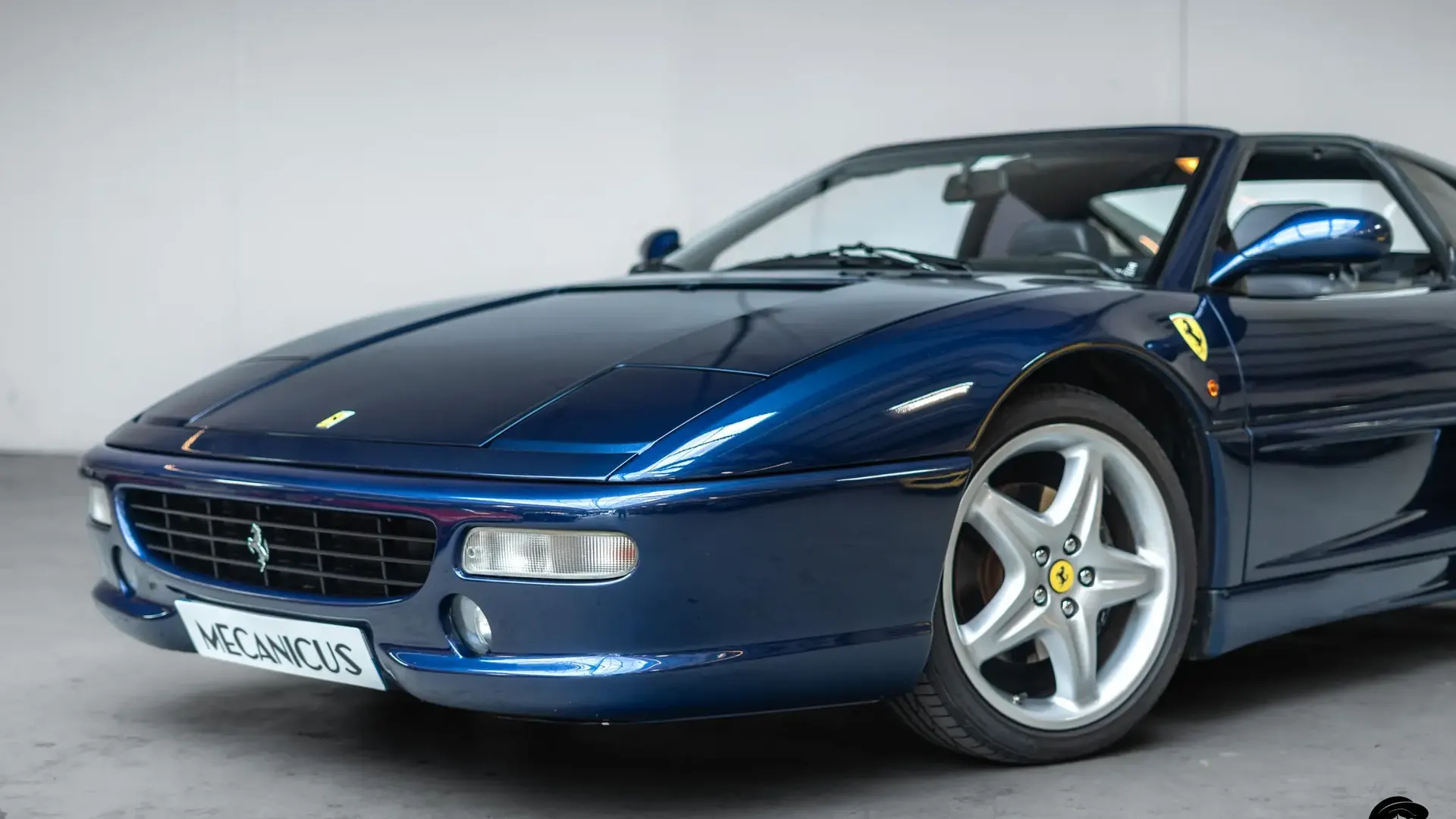 Ferrari F355 — photo 39