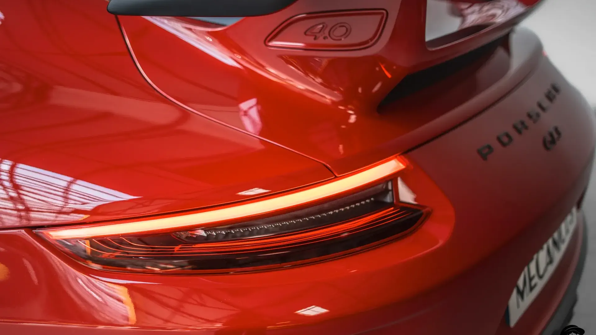 Porsche 911 — photo 38
