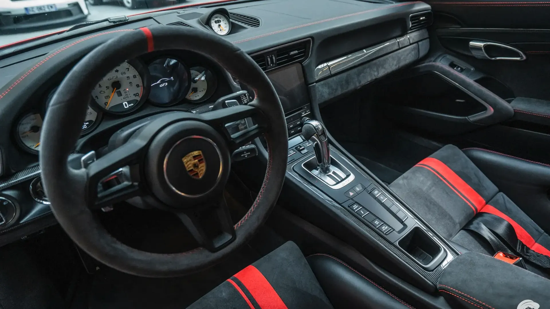 Porsche 911 — photo 8