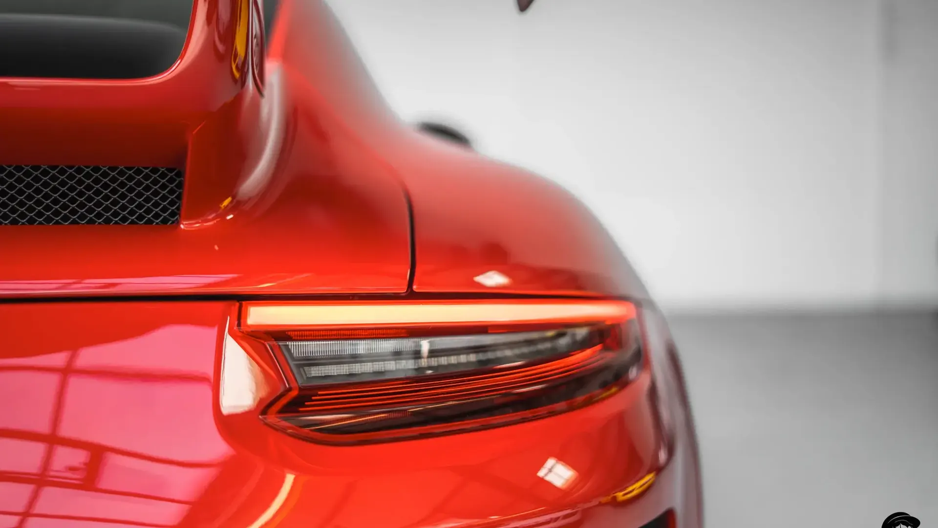 Porsche 911 — photo 40