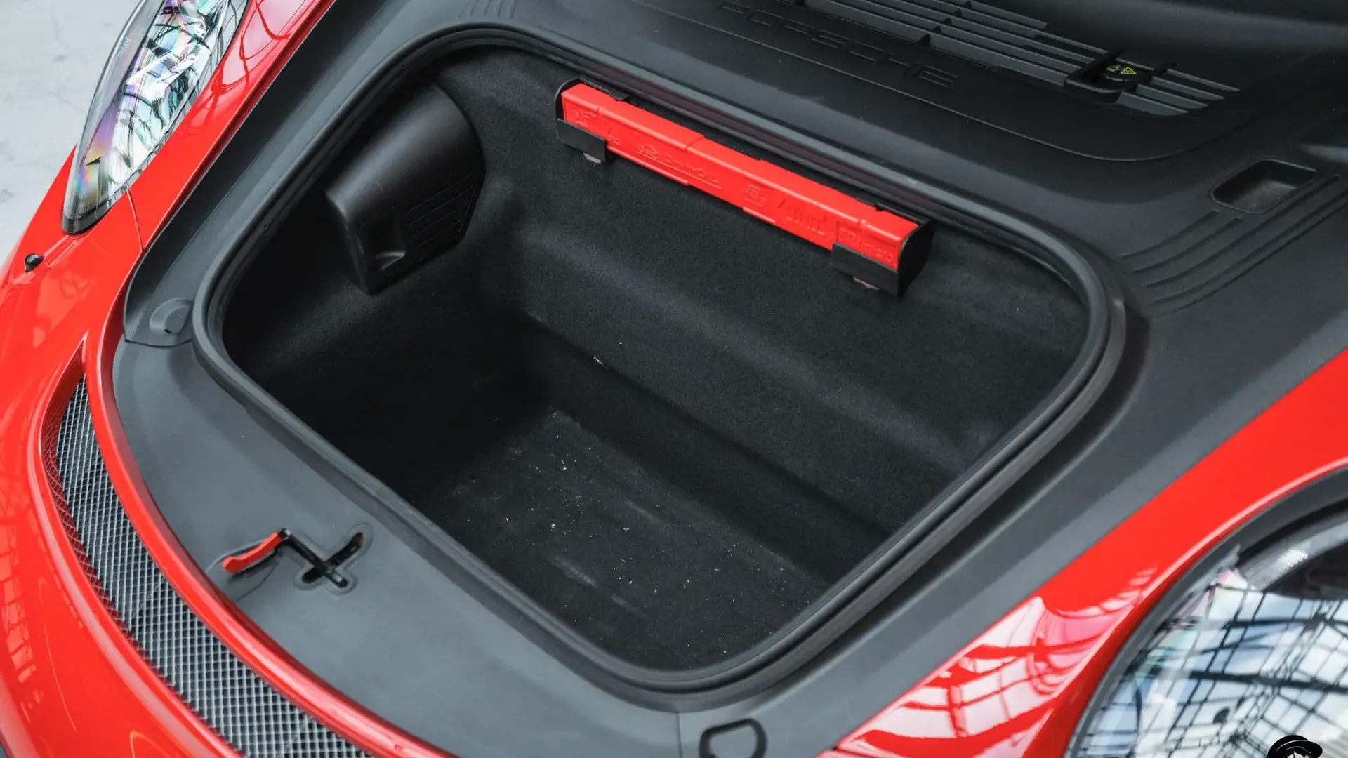 Porsche 911 — photo 33