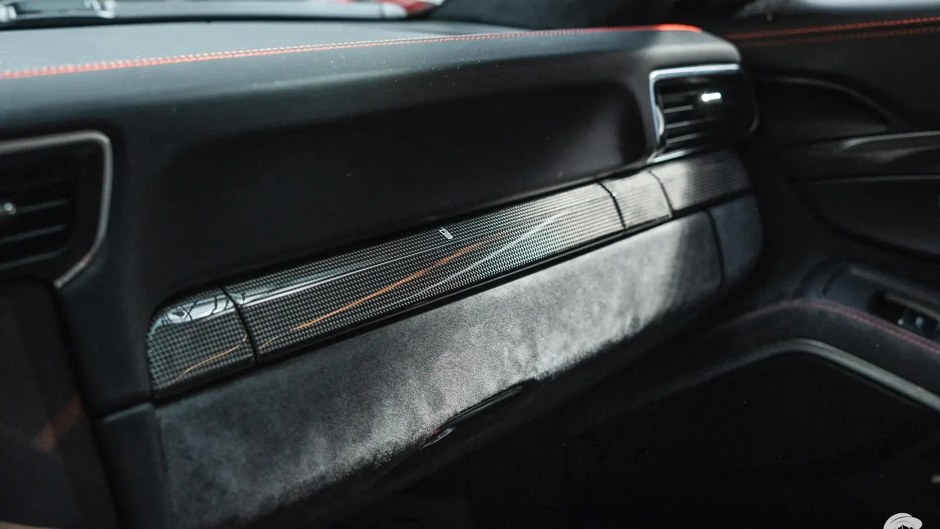 Porsche 911 — photo 29