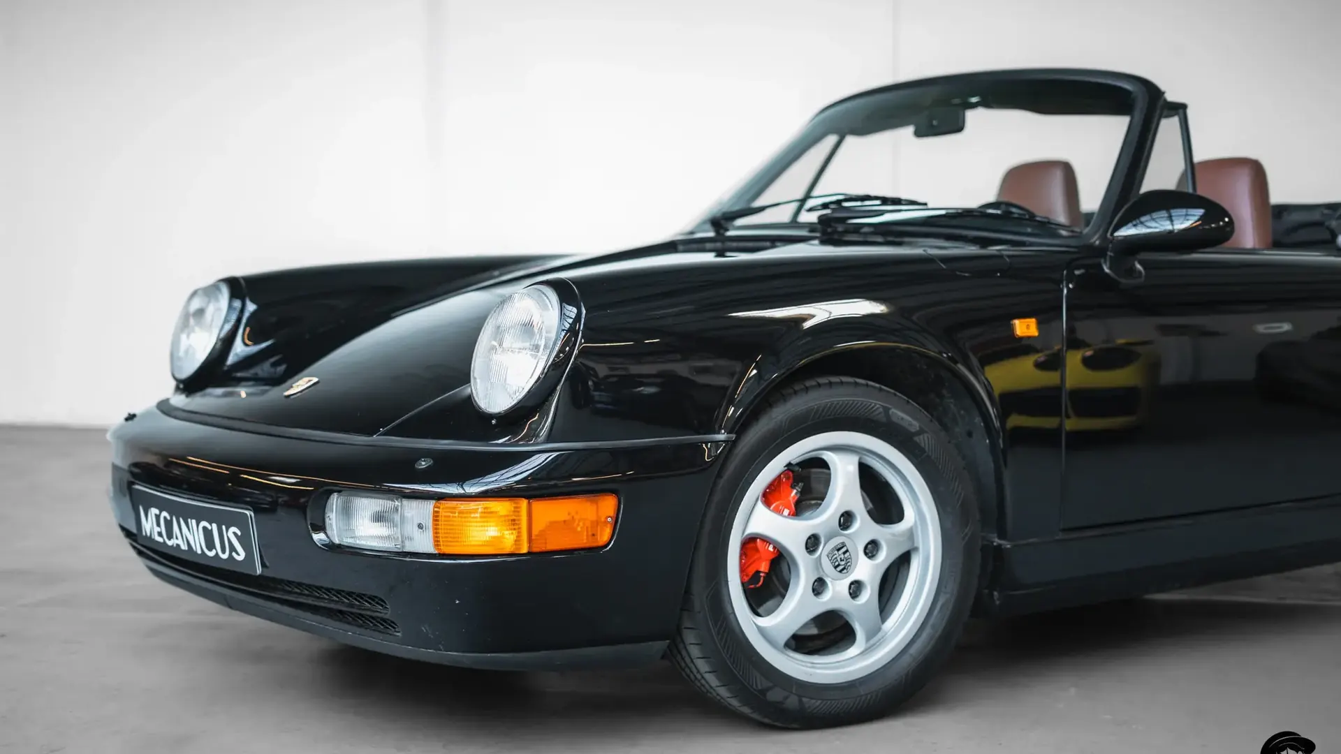 Porsche 911 — photo 33
