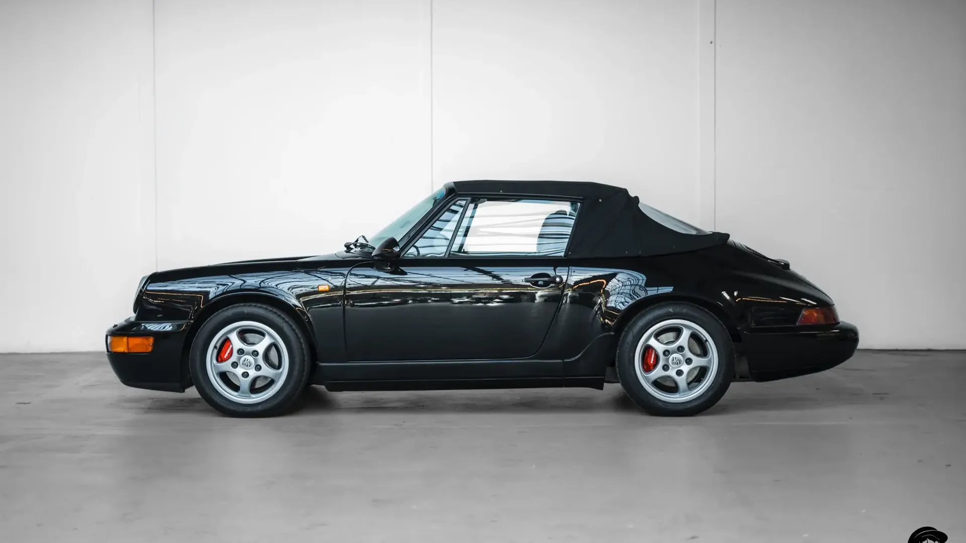 Porsche 911 — photo 7