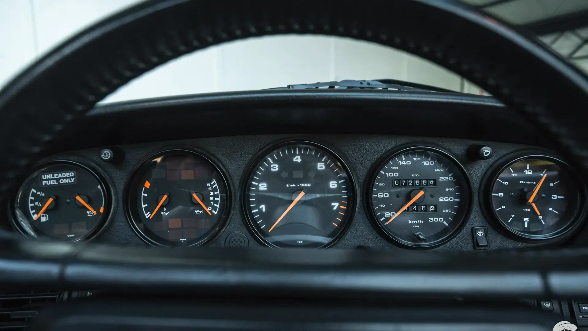Porsche 911 — photo 14