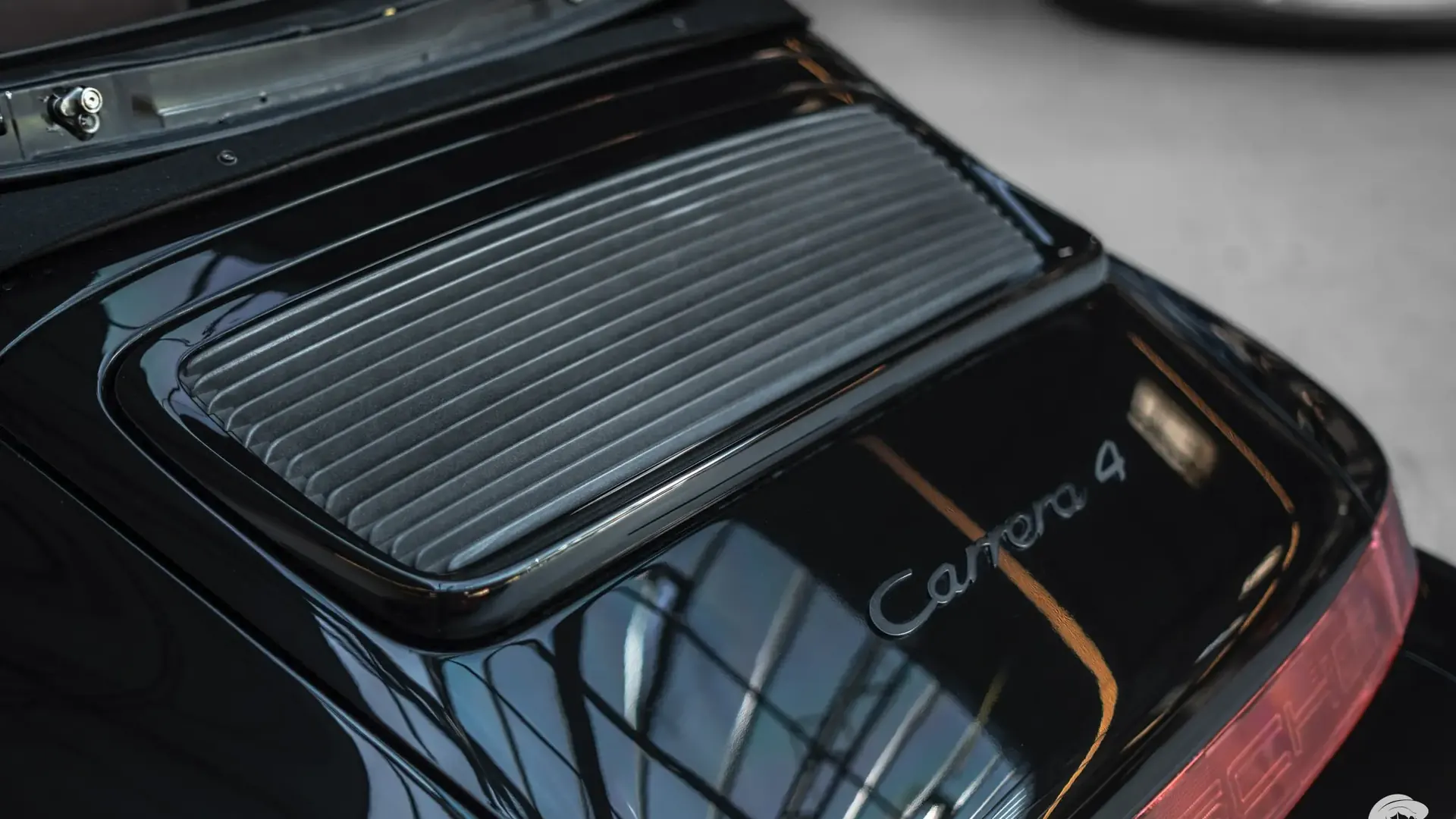 Porsche 911 — photo 39