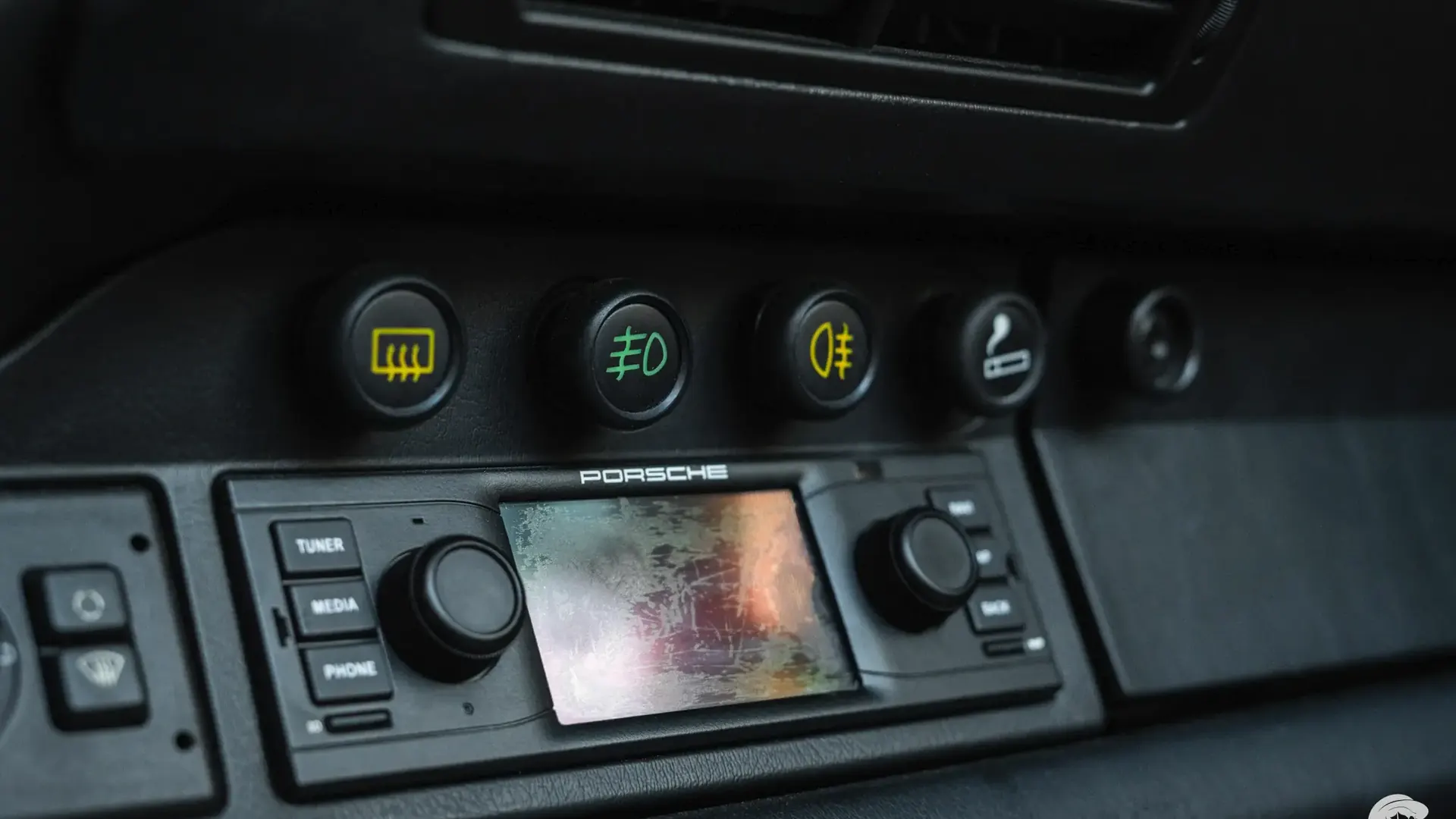 Porsche 911 — photo 19