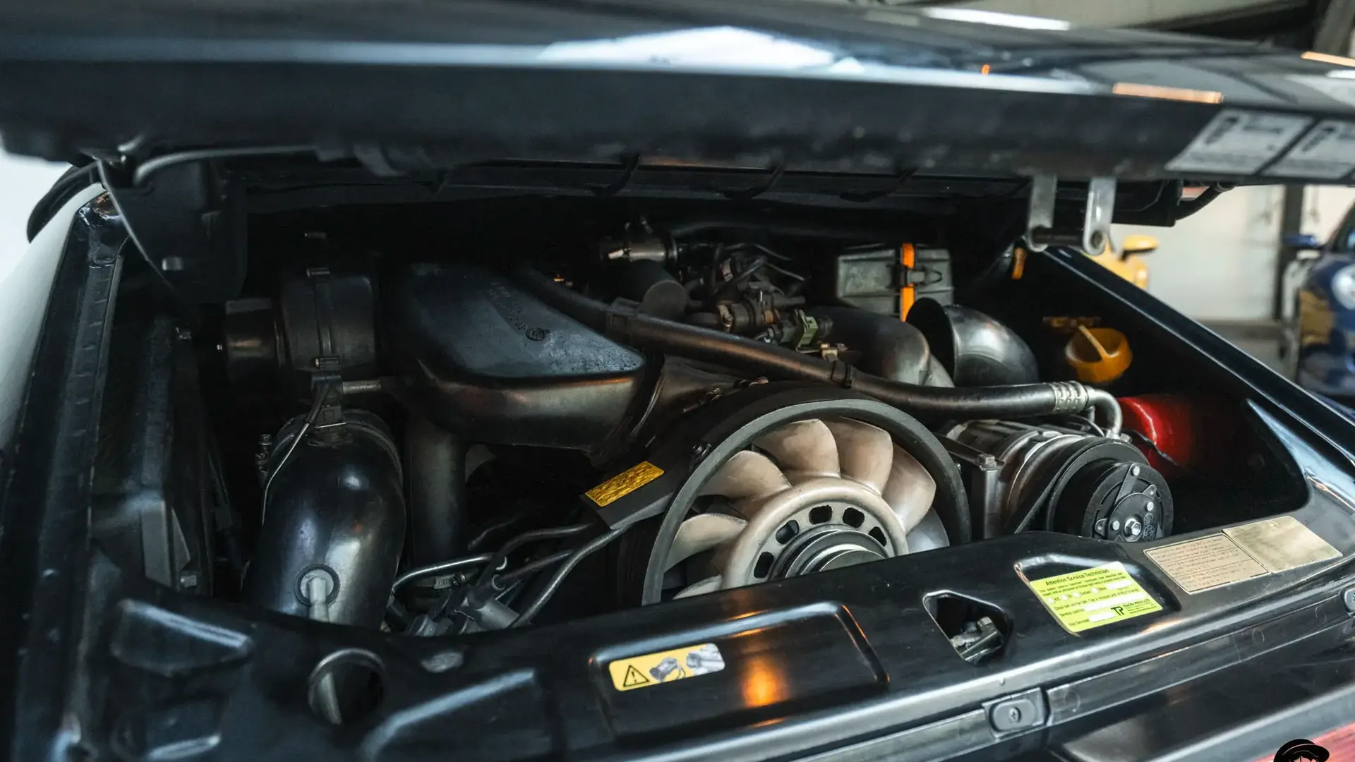 Porsche 911 — photo 46