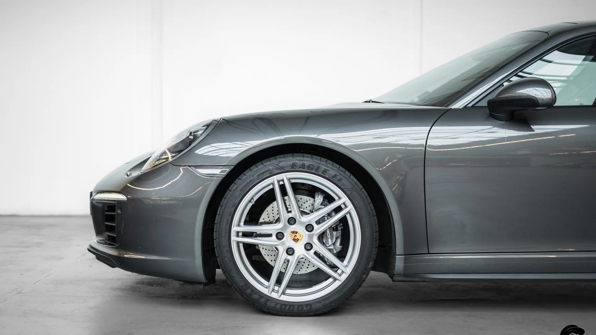 Porsche 911 — photo 6