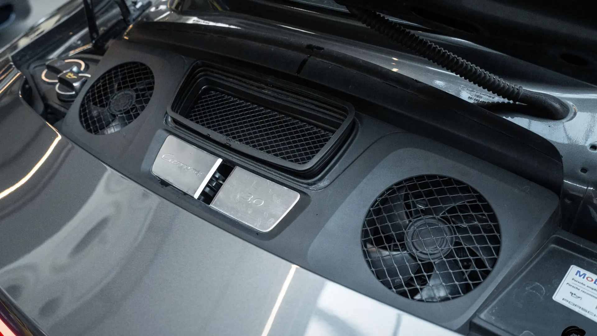 Porsche 911 — photo 41