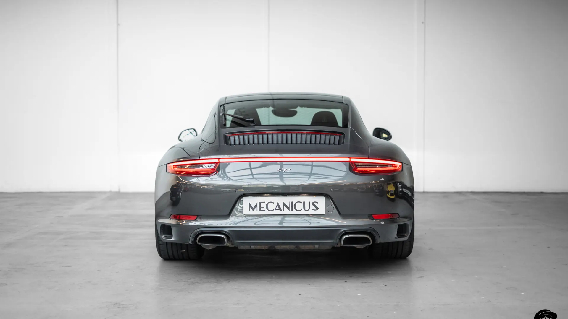 Porsche 911 — photo 4
