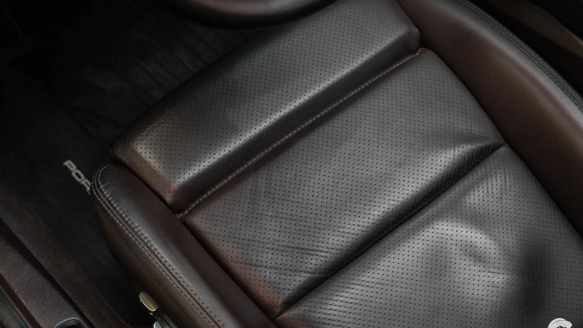 Porsche 911 — photo 28