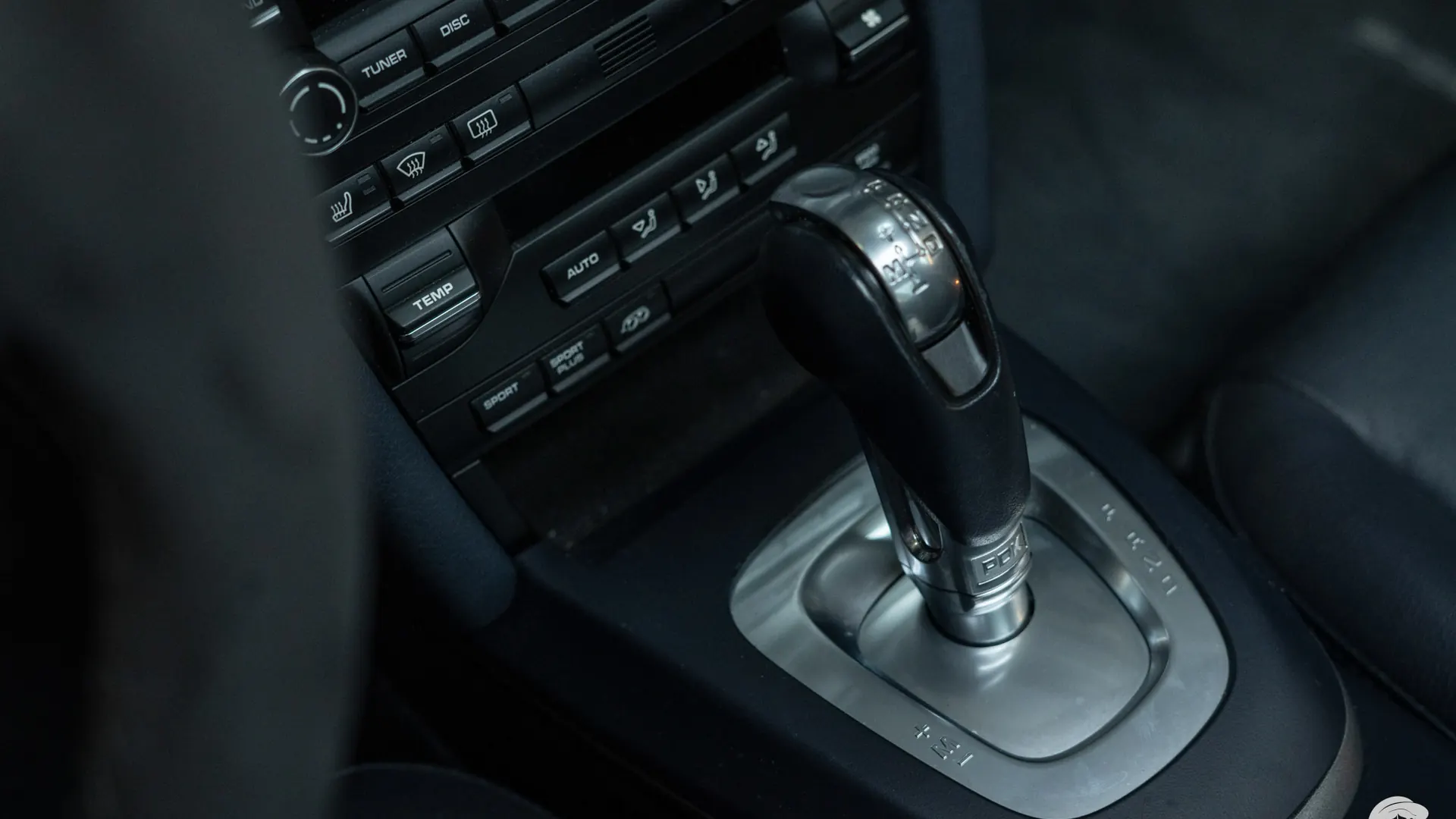 Porsche 911 — photo 17