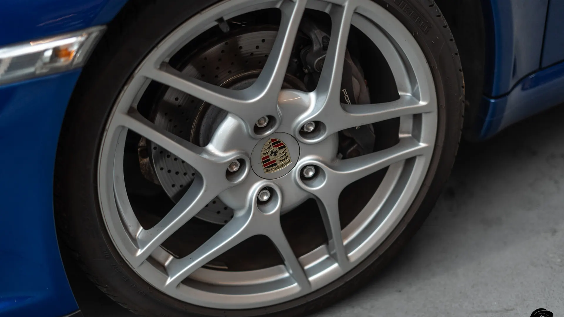 Porsche 911 — photo 35