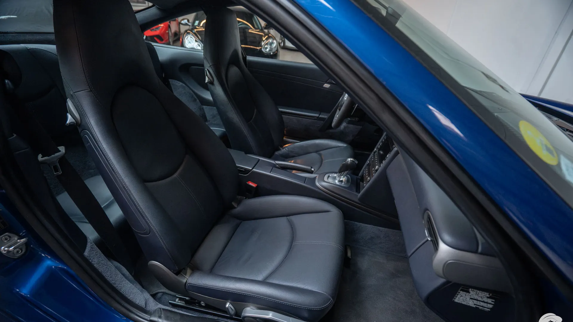Porsche 911 — photo 28