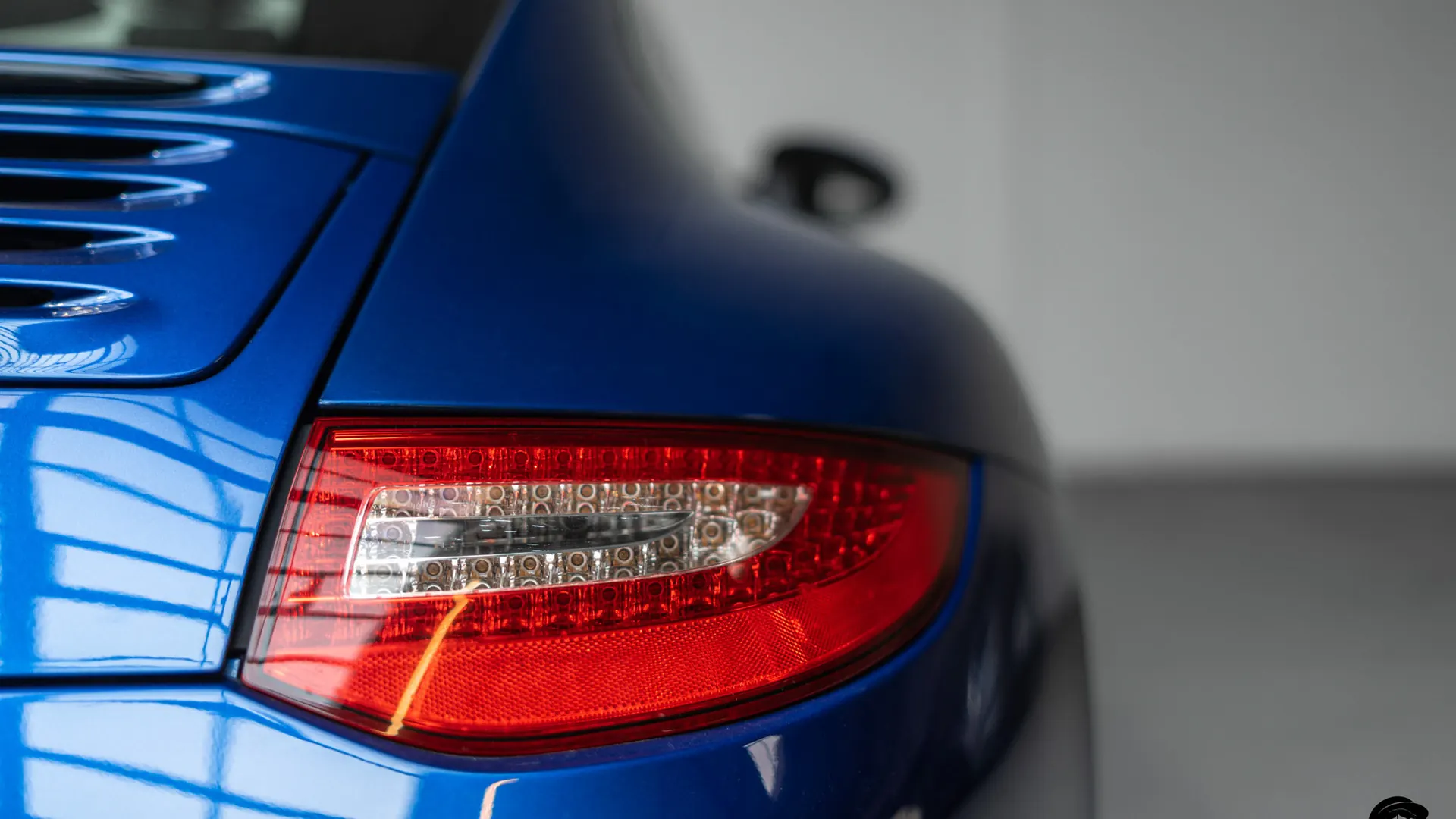 Porsche 911 — photo 41