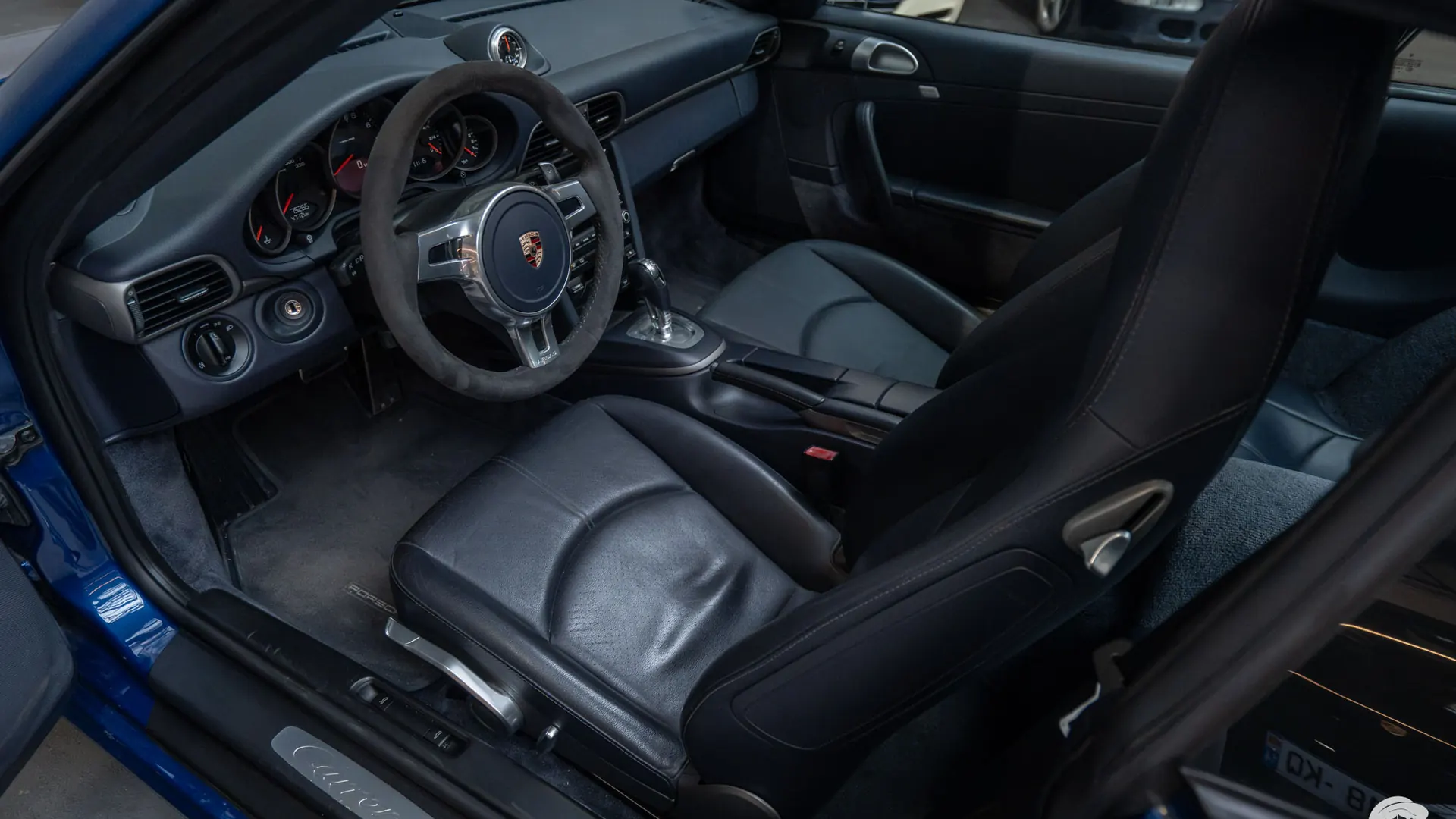 Porsche 911 — photo 8