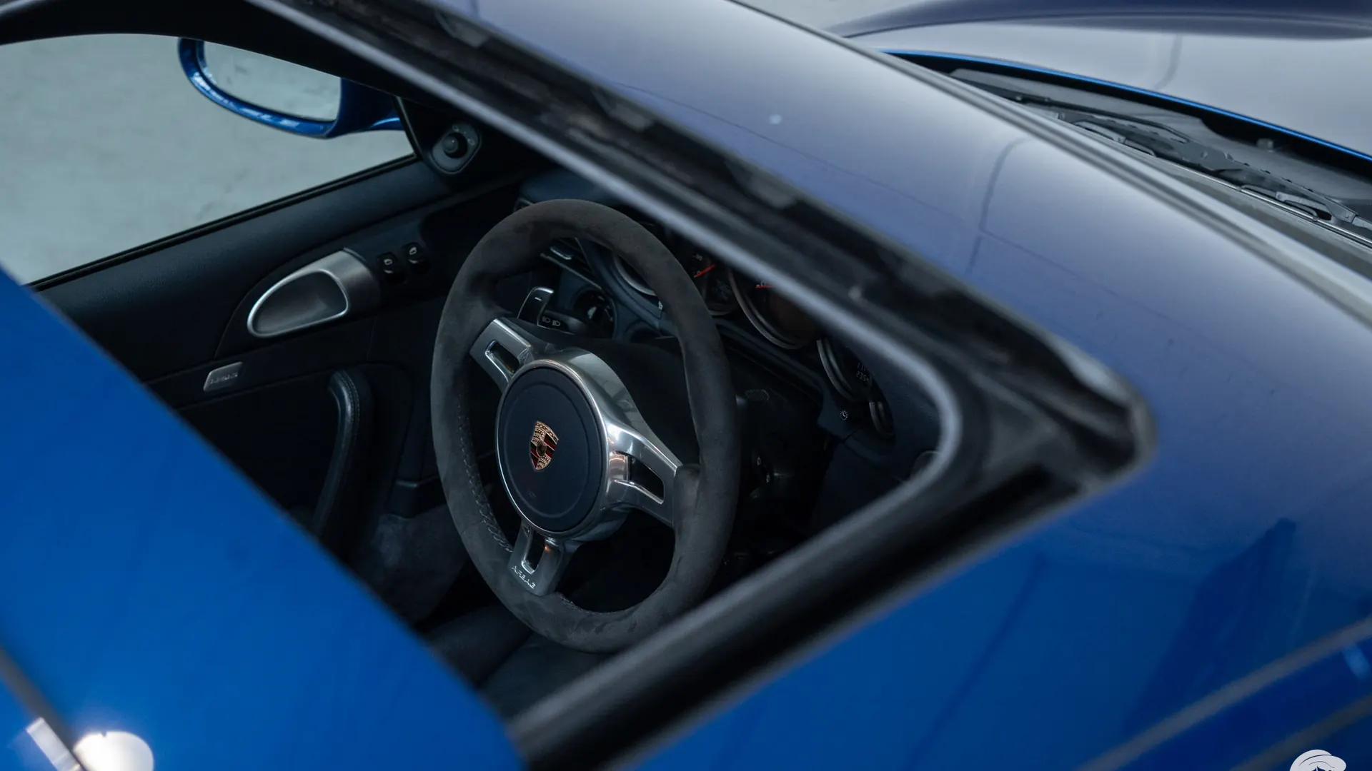 Porsche 911 — photo 24