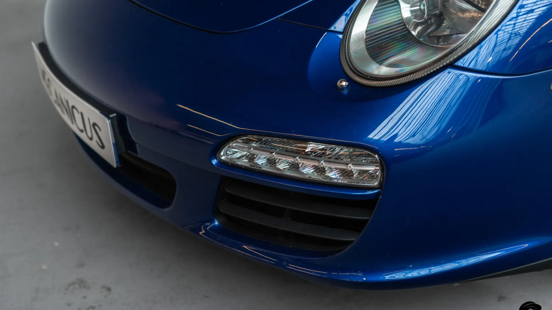 Porsche 911 — photo 36