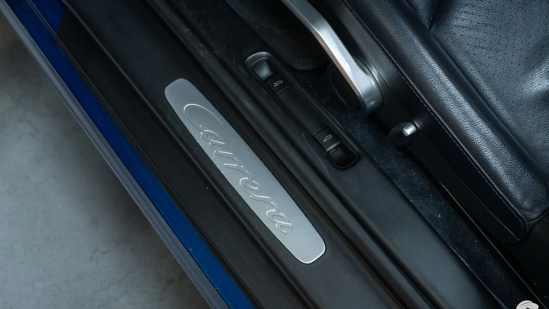 Porsche 911 — photo 21