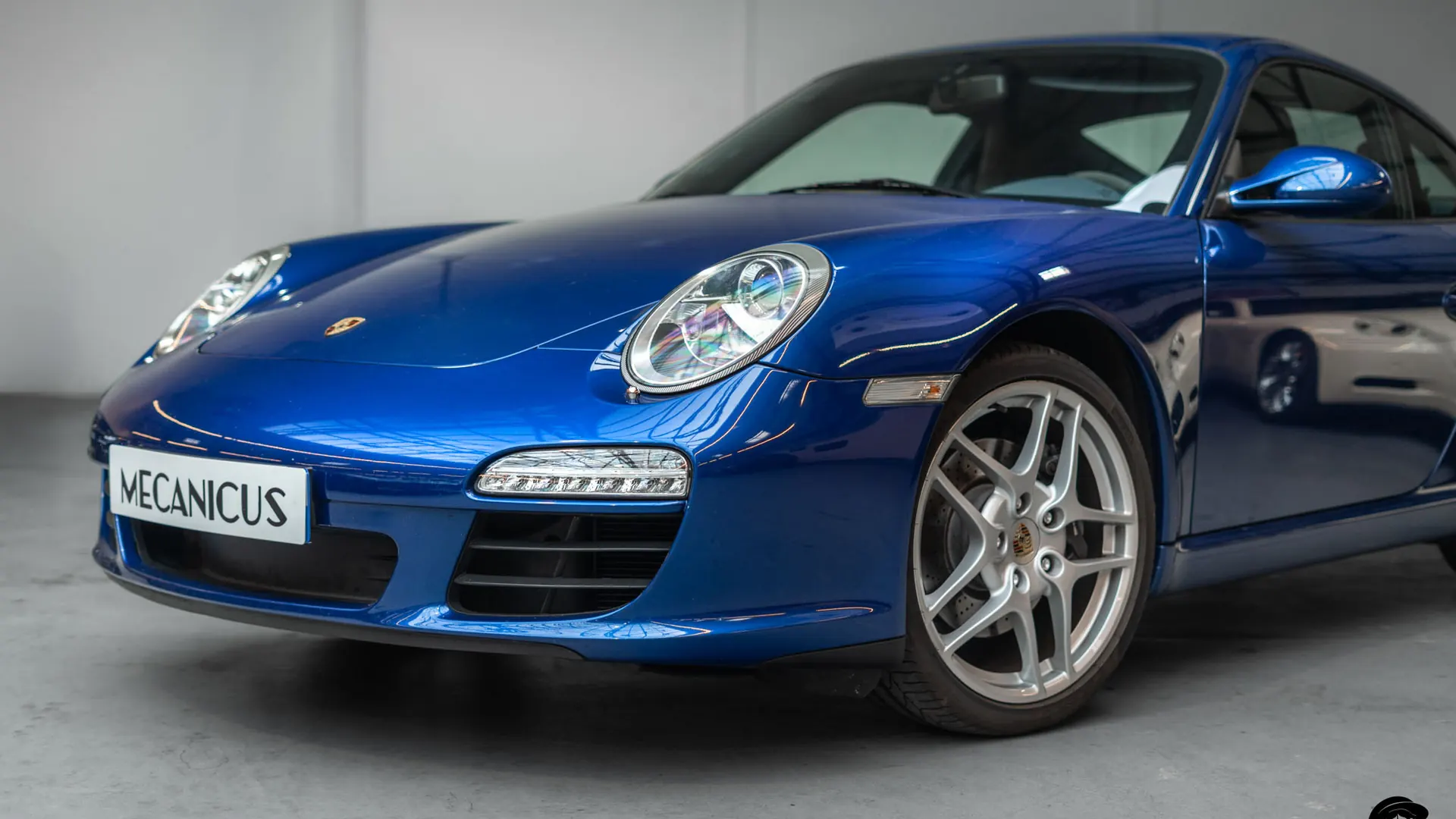 Porsche 911 — photo 34