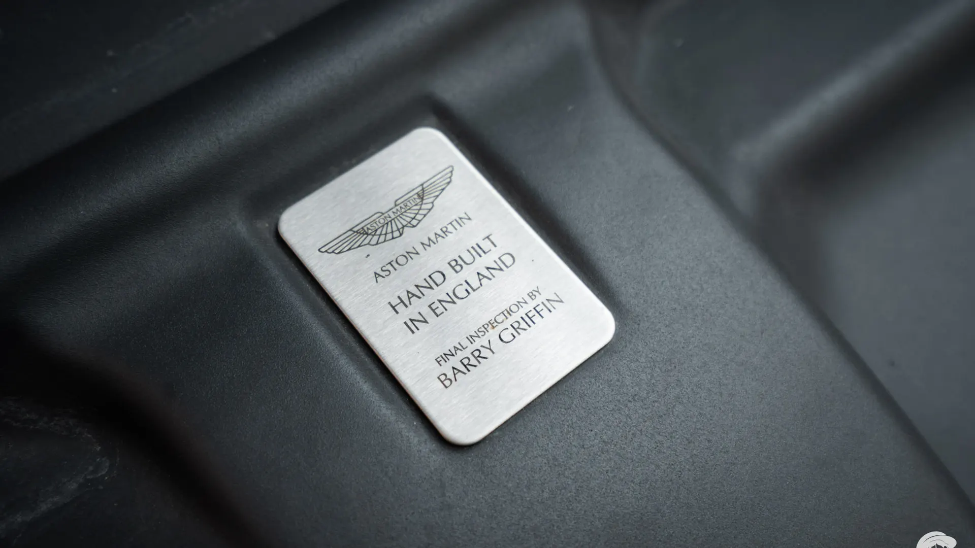 Aston Martin DBS — photo 41