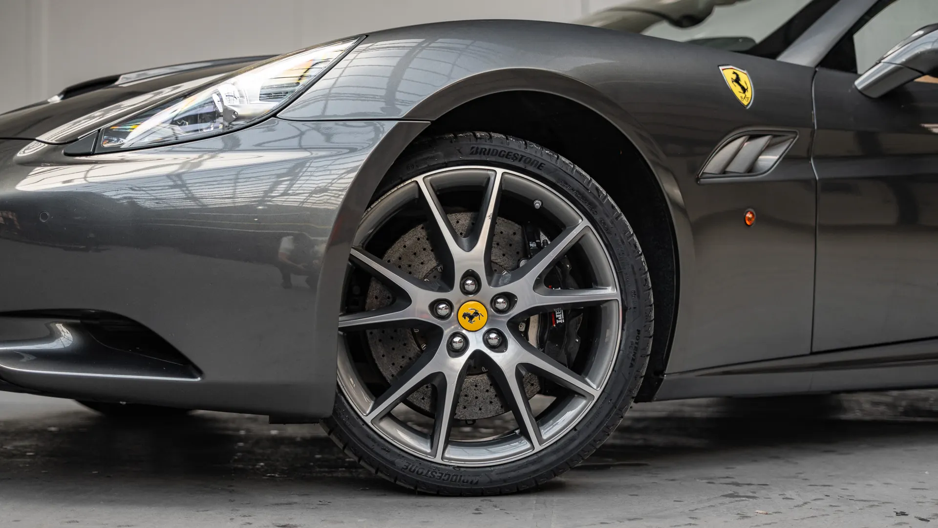 Ferrari California — photo 30