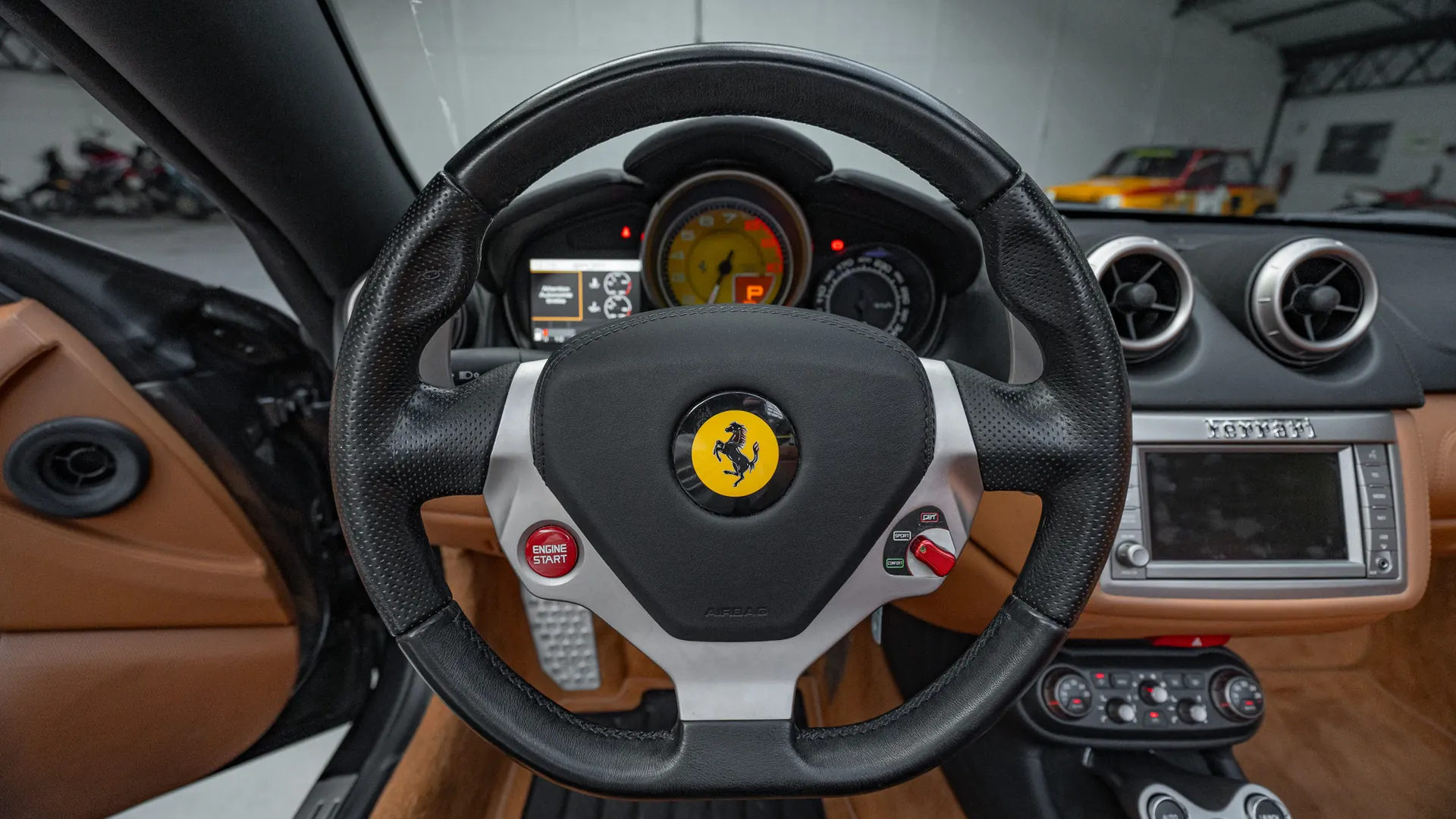 Ferrari California — photo 8