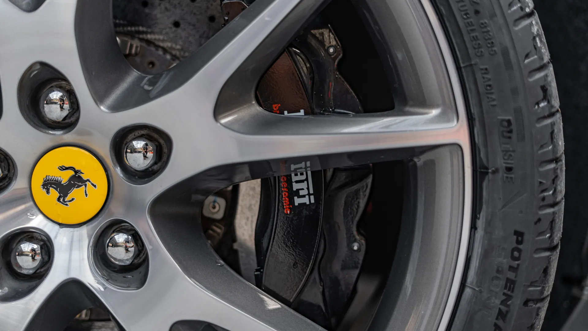 Ferrari California — photo 35