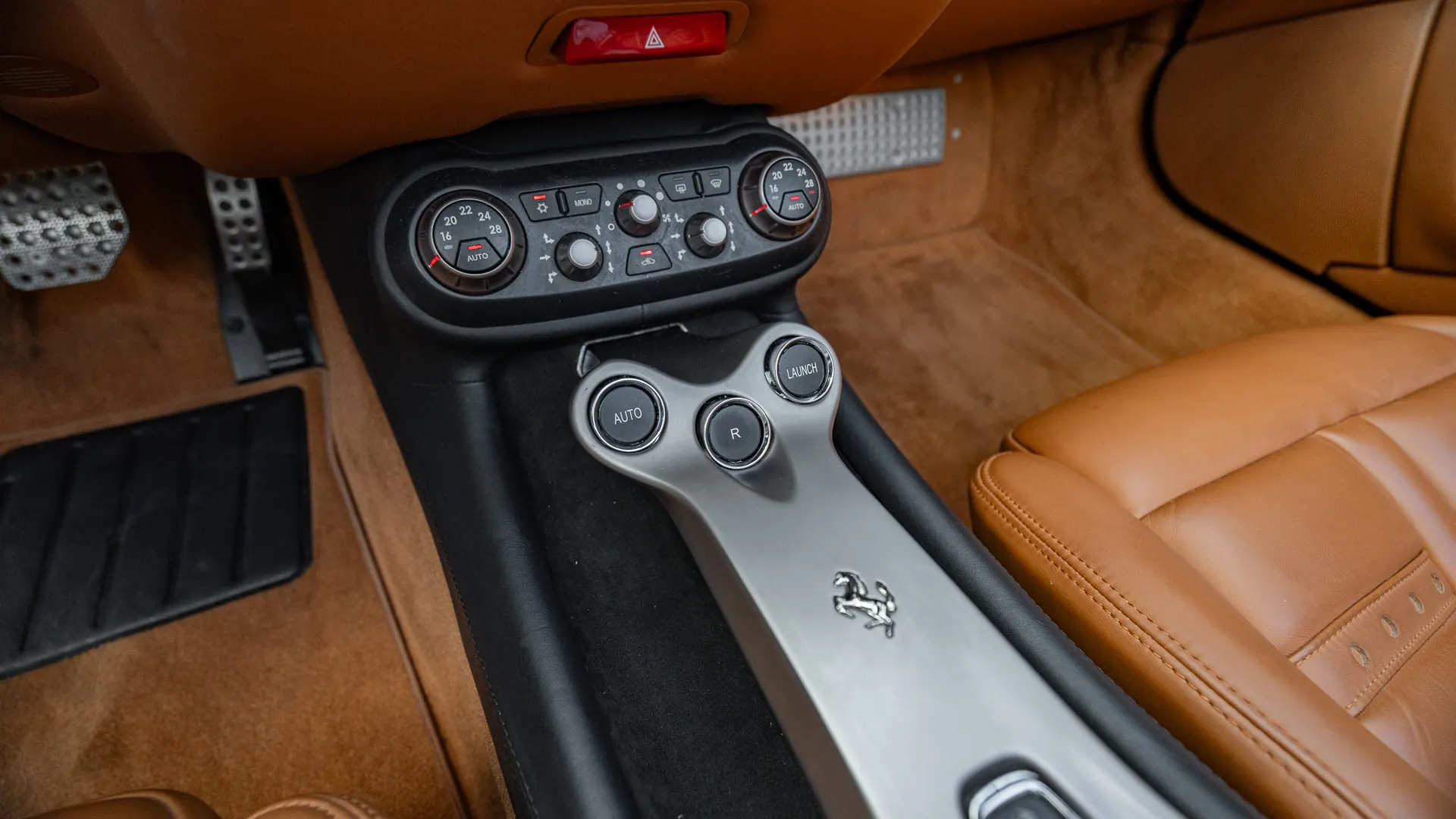 Ferrari California — photo 21