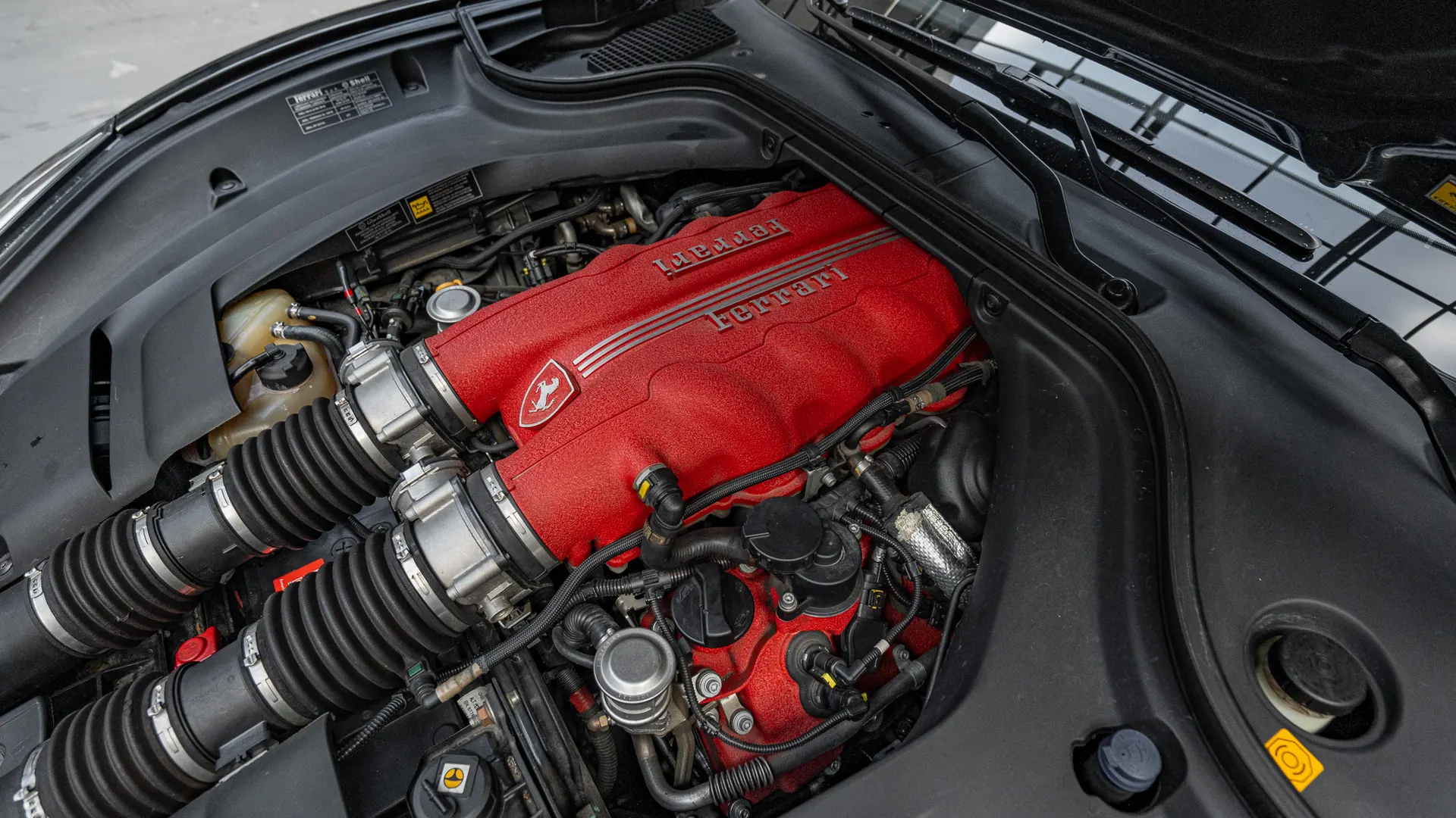 Ferrari California — photo 39