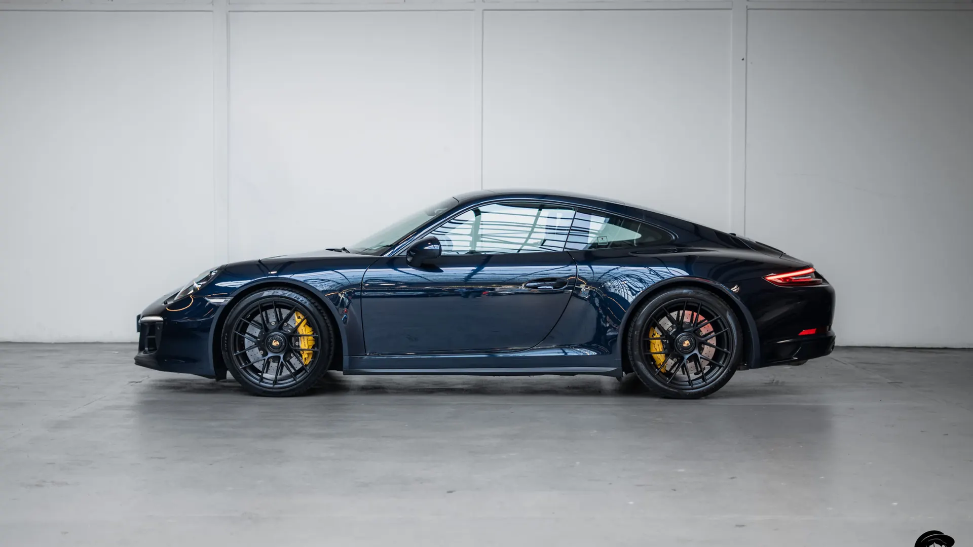 Porsche 911 — photo 5