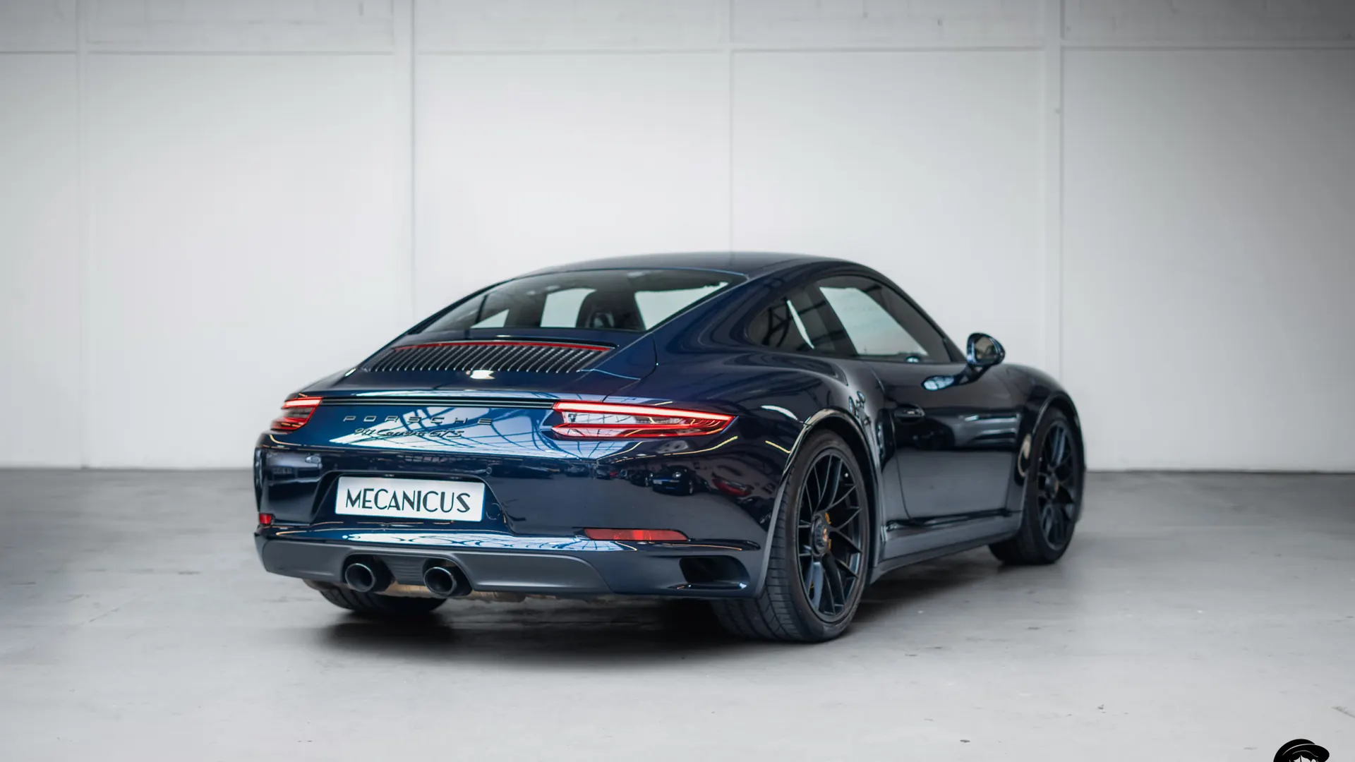 Porsche 911 — photo 2
