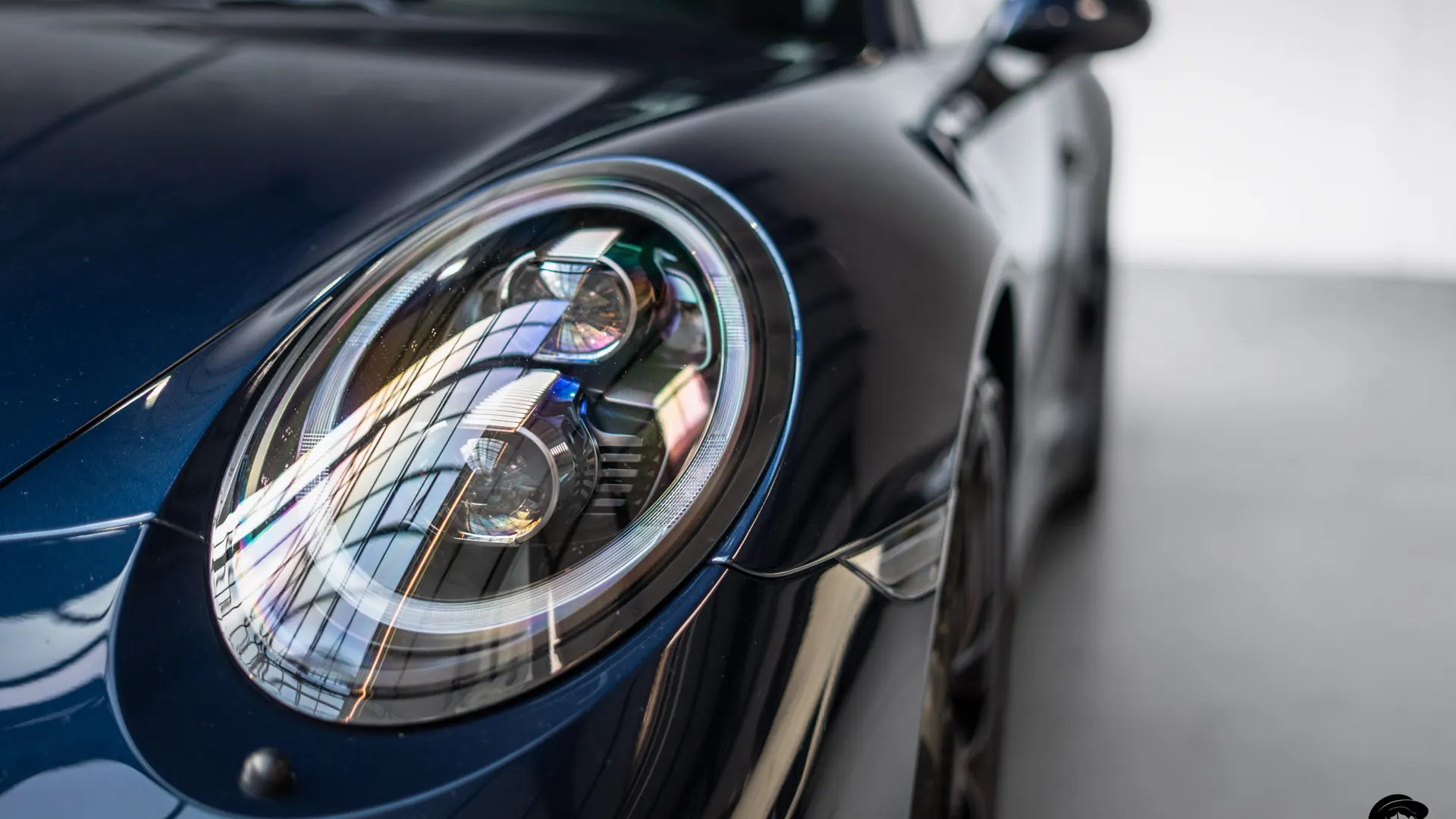 Porsche 911 — photo 35