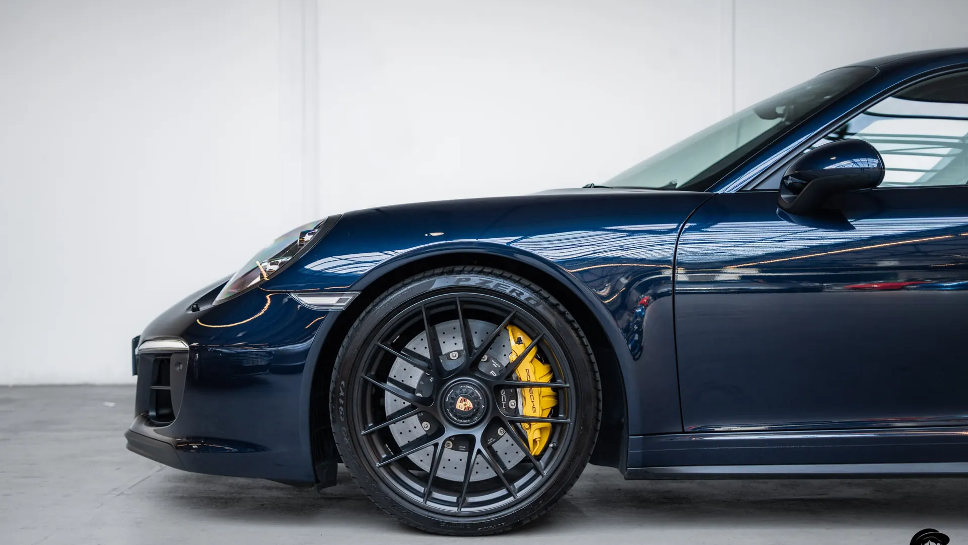 Porsche 911 — photo 6