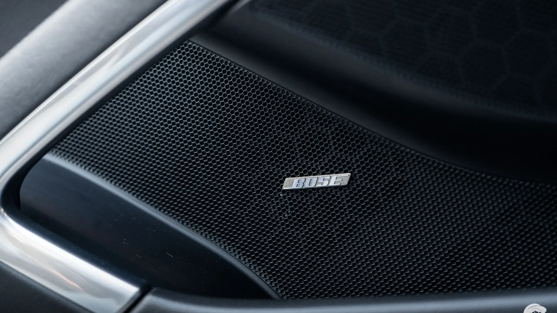 Porsche 911 — photo 23